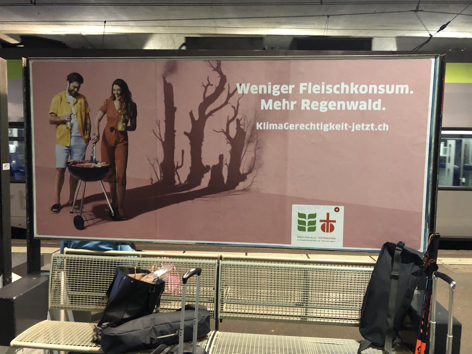 Die Plakatkampagne von Fastenopfer und Brot für alle. Bild (fi.)