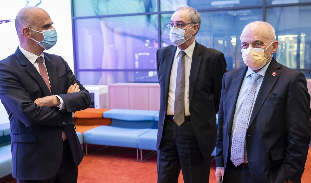Denkbar schlechtes Zeugnis: Die Bundesräte Alain Berset, Guy Parmelin und Ueli Maurer (v.l.n.r) während der Pandemie. Bild: Keystone