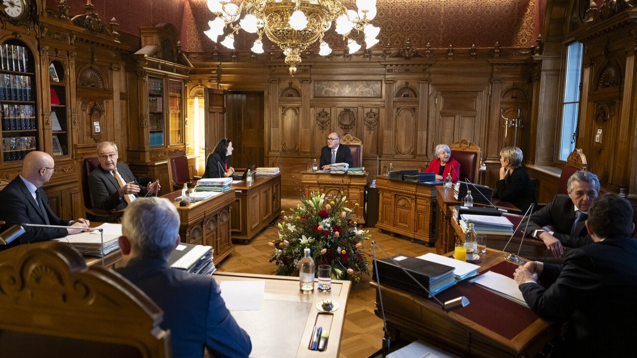 Tagt unter Ausschluss der Öffentlichkeit: der Bundesrat. Bild: Keystone