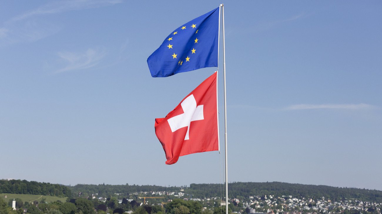 Was ist das Schlimmste an der Personenfreizügigkeit? Sie gibt den Politikern und Bürgern Anreize, schlechte Politik zu betreiben: mehr Staat, mehr Regulierung, mehr Schulden, höhere Beamtenlöhne. Bild: Keystone