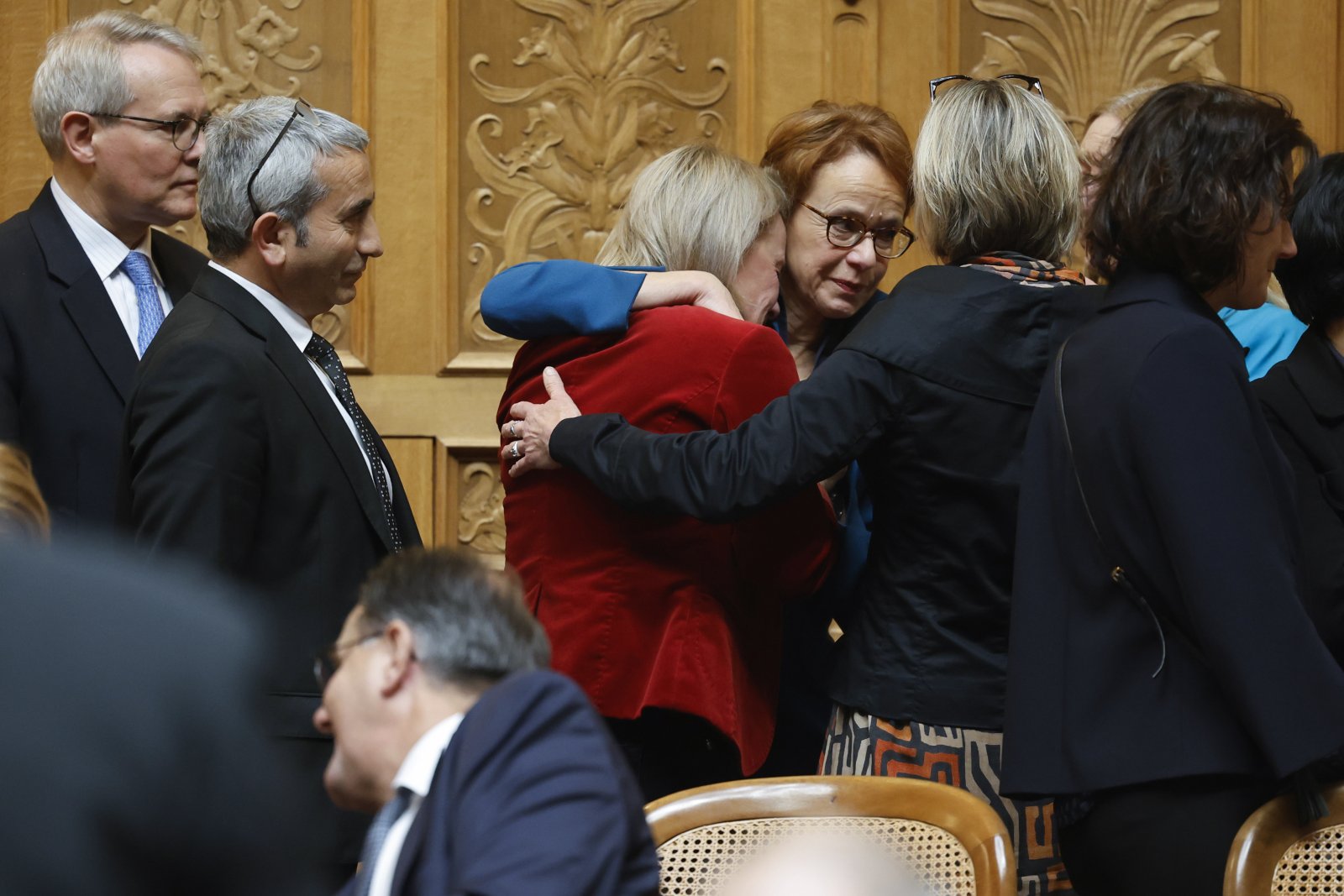 In tiefer Trauer: Die Schweiz will keine Baslerin. Bild: Keystone-SDA