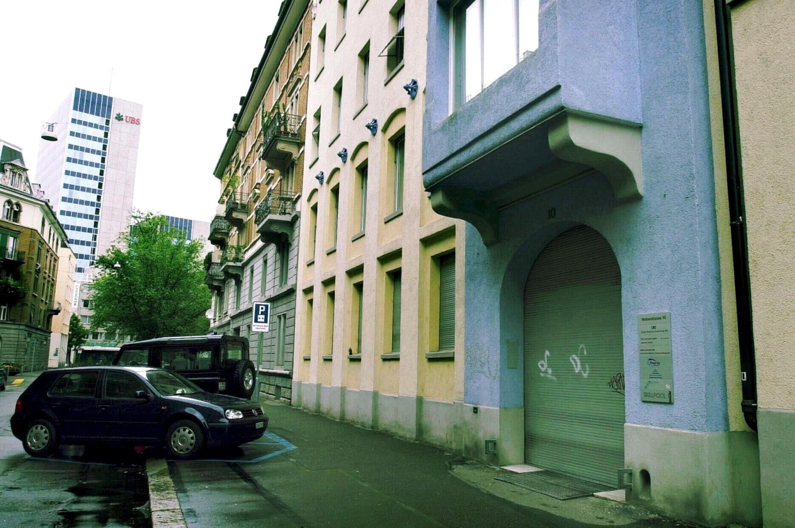 Der Tatort an der Weberstrasse in Zürich. (Bild: Keystone / Walter Bieri)