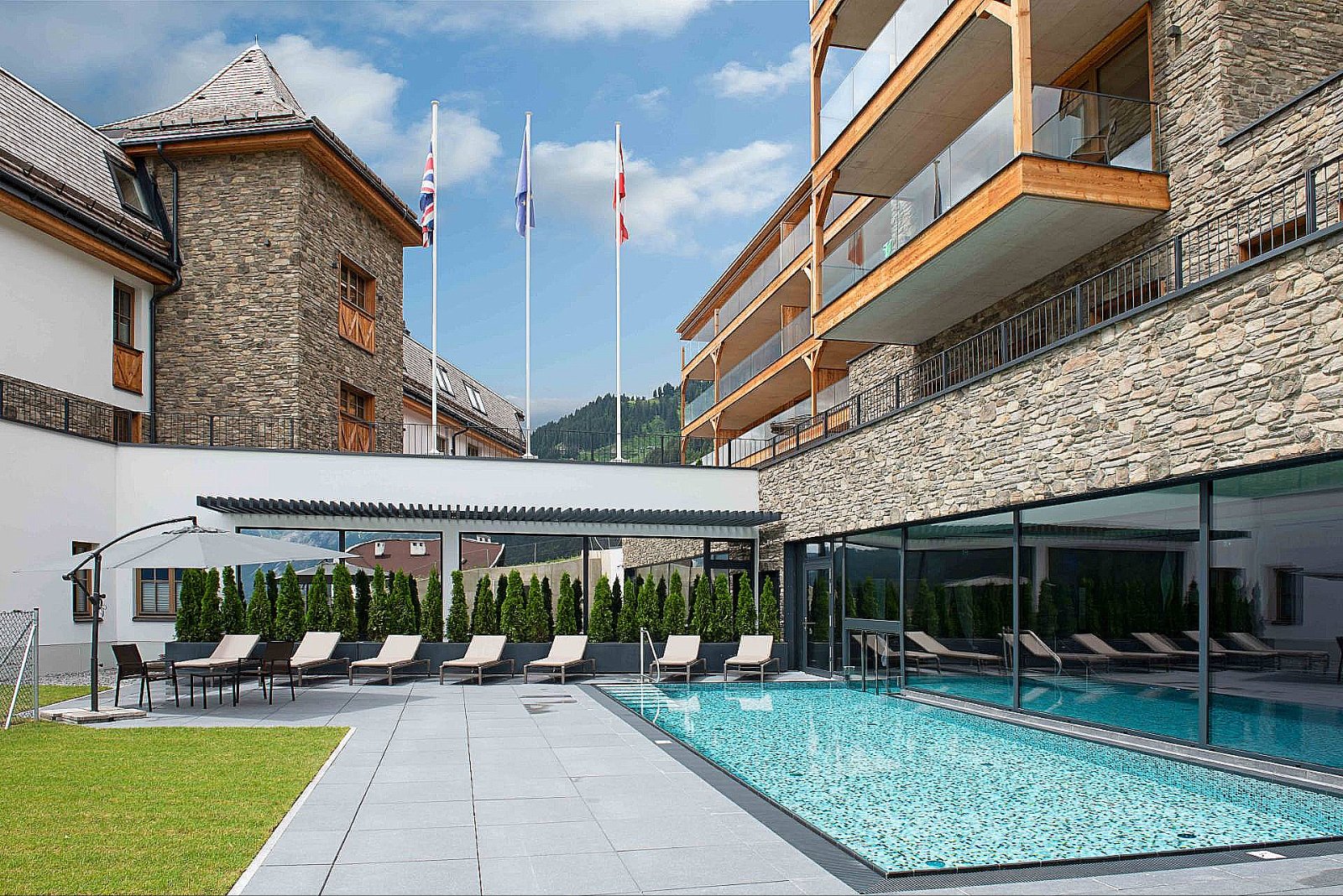 Die «Mountain Spa Residences» im österreichischen St. Anton am Arlberg. Hier gönnte sich der Vorstand des Zürcher Studentenverbands VSUZH im Sommer 2024 eine einwöchige «Retraite» zur «Reflexion» und «Teambildung», Gäste inklusive – kein Einzelfall. Bild: Mountain Spa Residences
