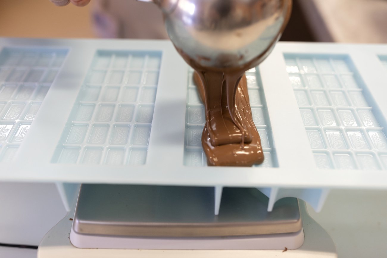 In Zukunft darf in der Schweiz Schokolade nicht mehr in Formen aus Polycarbonat gegossen werden, da sie den Kunststoff Bisphenol A (BPA) enthalten. Bild: Keystone