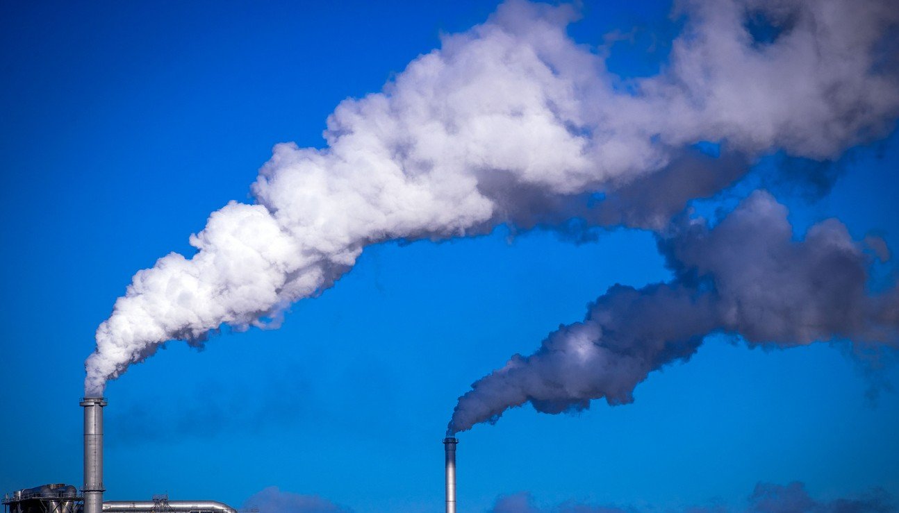 «Diese Verordnung ist eine weiterer Stein um den Hals der Wirtschaft, der ihr das Genick brechen wird»: Klimagas-Ausstoss. Bild: Keystone