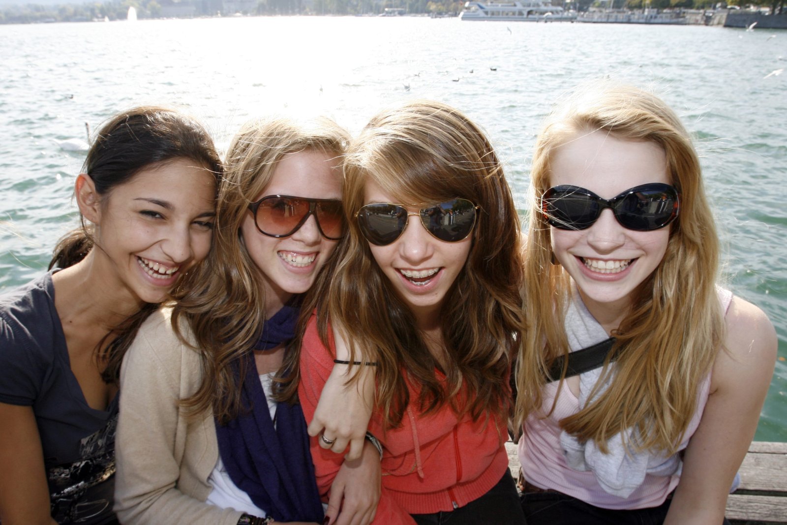 Junge Mädchen denken häufiger an Selbstmord als vor der Pandemie und führen ihn auch durch. (Archivbild: Keystone)