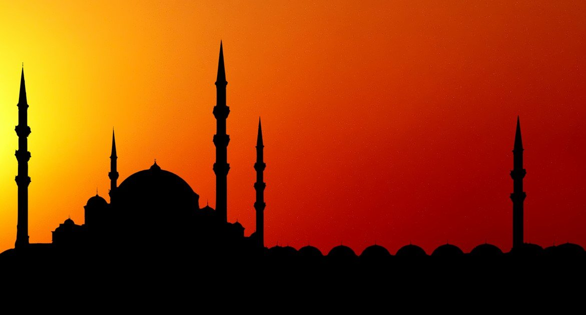 Allein sechs der acht Millionen gingen für Planung und Personal drauf: Moschee bei Sonnenuntergang. Bild: Pixabay