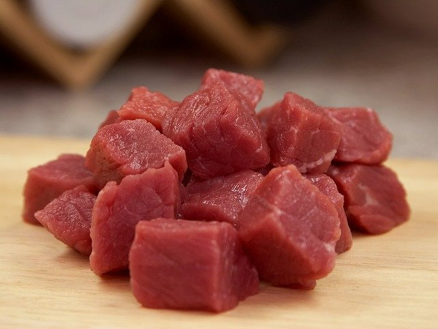 Verkaufsverbot in St. Gallen: Wegen zu hohen PFAS-Werten darf Fleisch nicht mehr in den Verkauf kommen. Bild: Pixabay