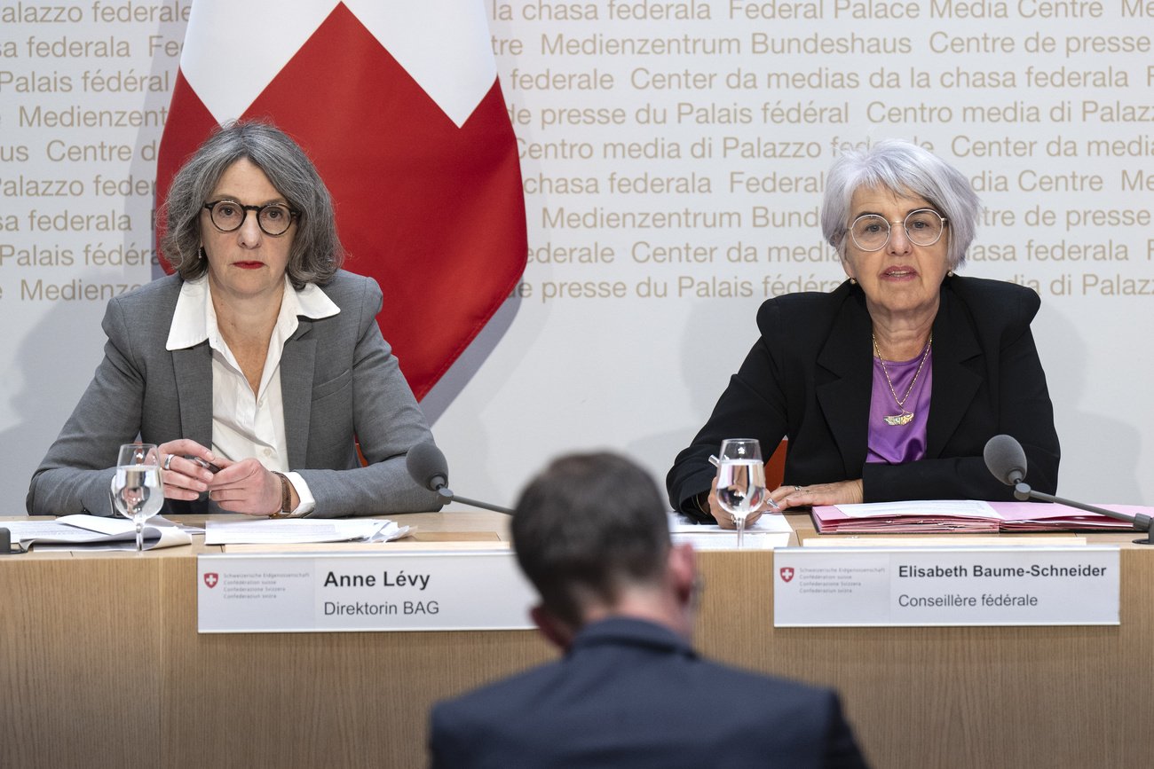 SP-Bundesrätin Elisabeth Baume-Schneider und BAG-Direktorin Anne Lévy. Bild: Keystone