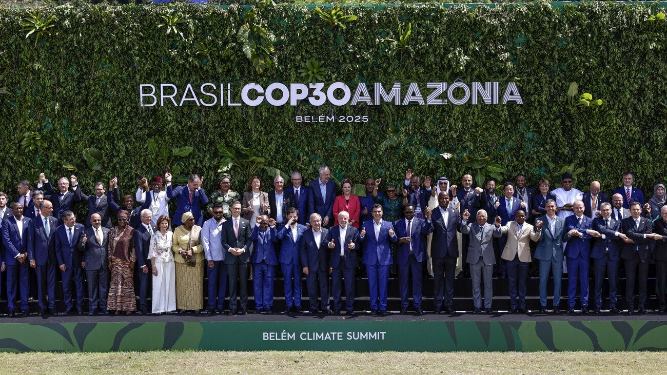 Weitgehend nutzlos: Versammlung von Staats- und Regierungschefs vor dem Start der Uno-Klimakonferenz in Brasilien. Bild: Keystone