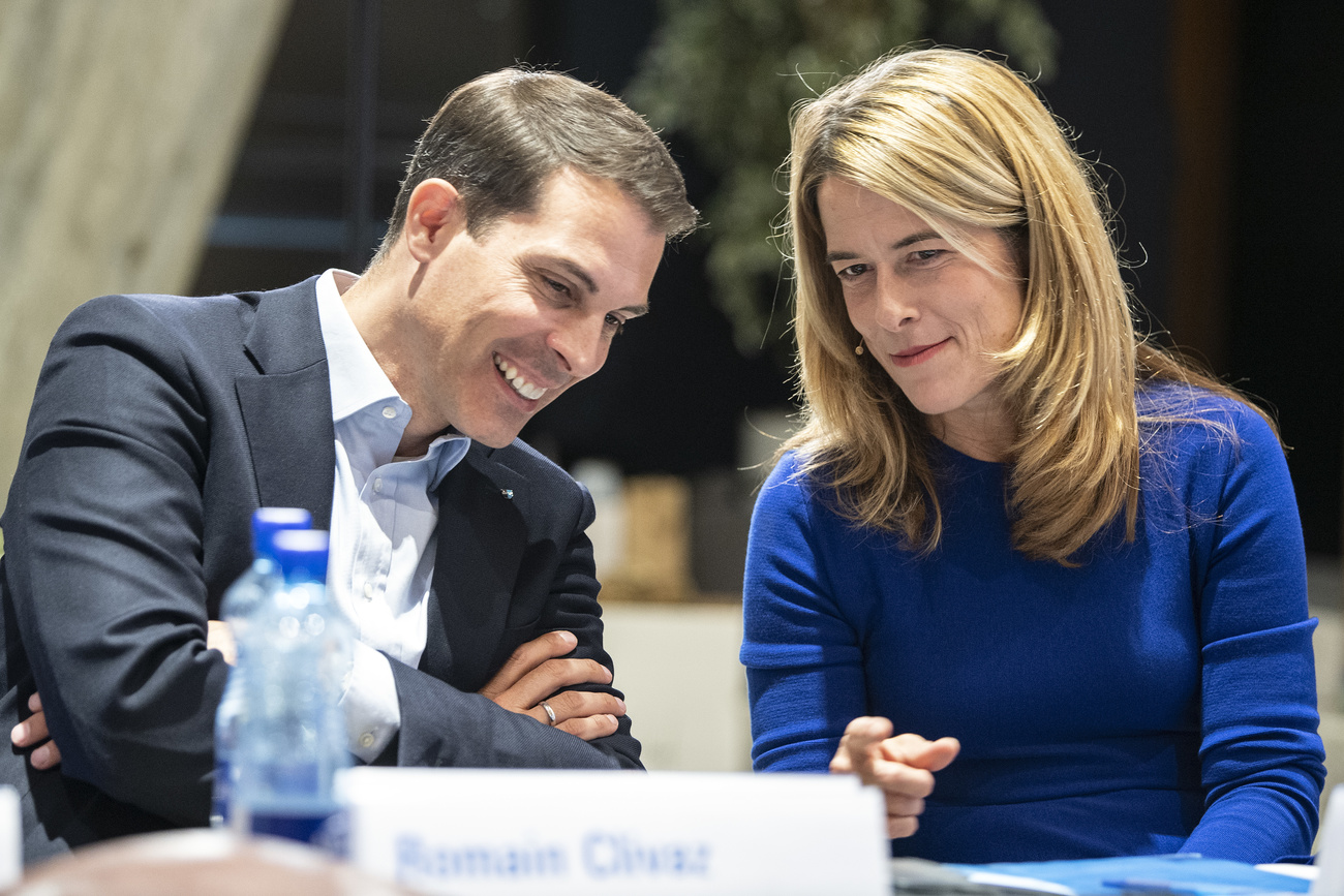 Die ehemalige Parteipräsidentin Petra Gössi hängte der FDP den grünen Mantel um – Thierry Burkart trägt ihn weiter. (Bild: Keystone)