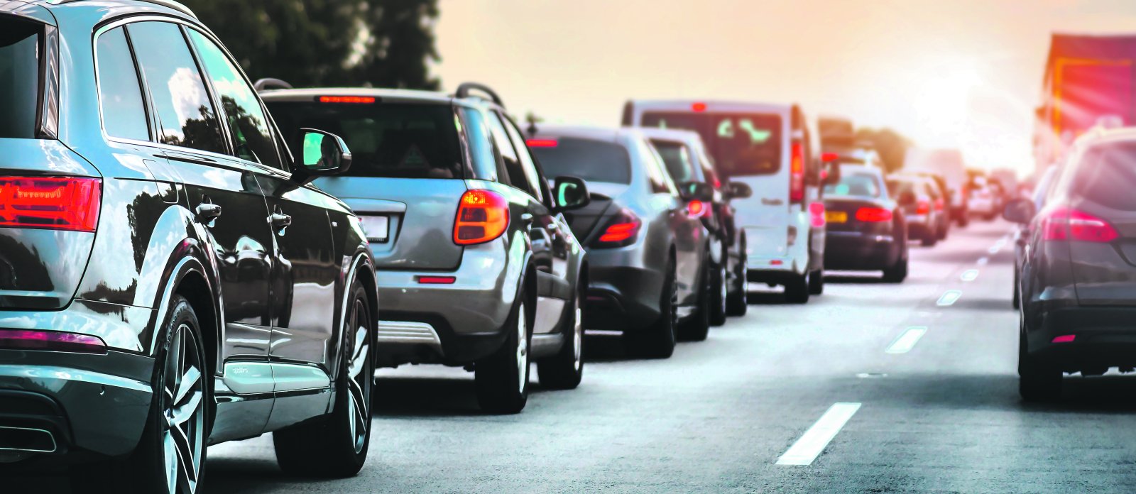 25'000 Staustunden kamen 2021 in der Schweiz zusammen. Diese Zahl wird weiter zunehmen, im Güterverkehr sogar stärker. Bild Shutterstock