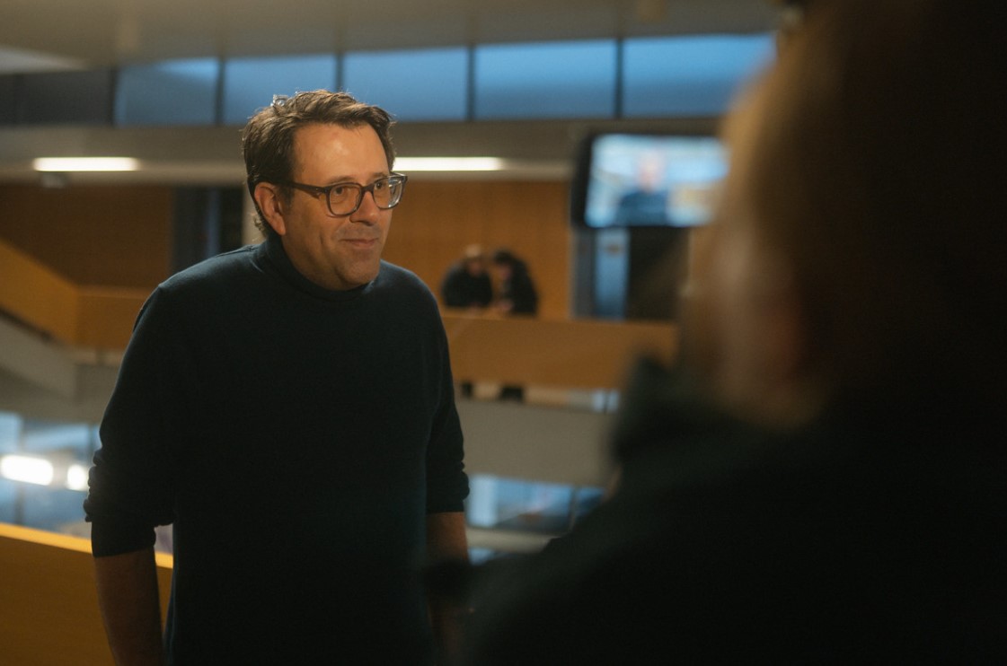 Willkommenskultur: Rektor und ehemaliger SP-Kantonsrat Moritz Spillmann im Gespräch mit den Aktivisten. Bild: Flickr.