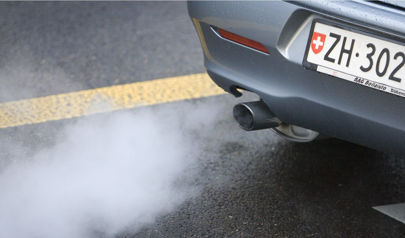 Die Ermittlung der Klimakosten des motorisierten Verkehrs gleicht einem Kaffeesatzlesen. Bild: Keystone