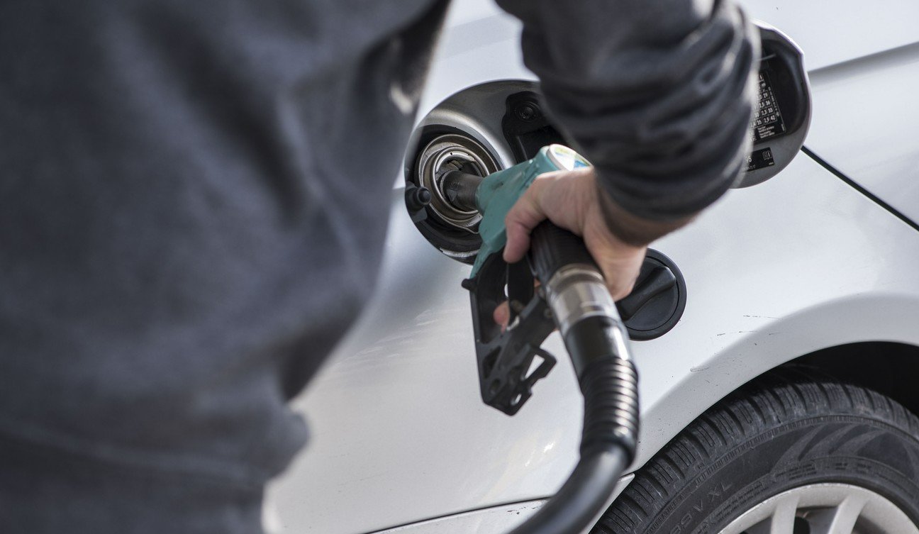 Lobbying ist in der Schweizer Politlandschaft ein völlig normaler Vorgang - auch beim Verband Avenergy, der für Treibstoffimporte zuständig ist. Bild: Keystone