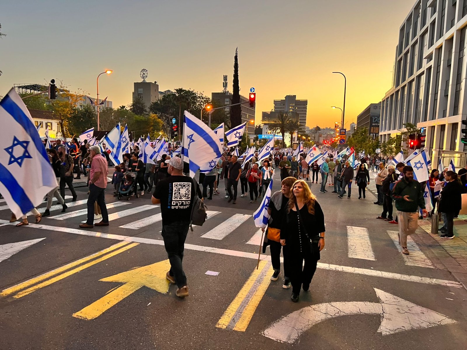 Protest im eigenen Land, in der Sorge ums eigene Land: Demonstration in Tel Aviv. (Bild: Alain Pichard)