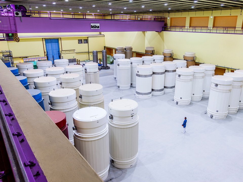 Extrem geringe radioaktive Strahlung: Castorbehälter im Zwischenlager Würenlingen. Bild: ZVg