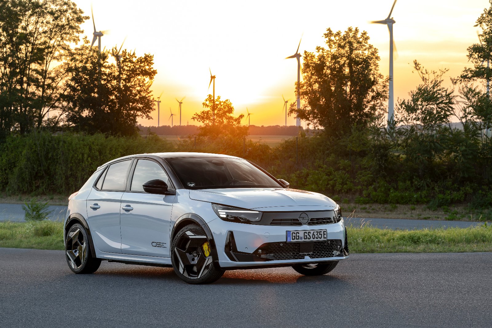 Der Corsa GSE ist der neue elektrische Kompaktsportler von Opel. Mit 281 PS sprintet er in 5.5 Sekunden auf Tempo 100 km/h. Bilder: Opel