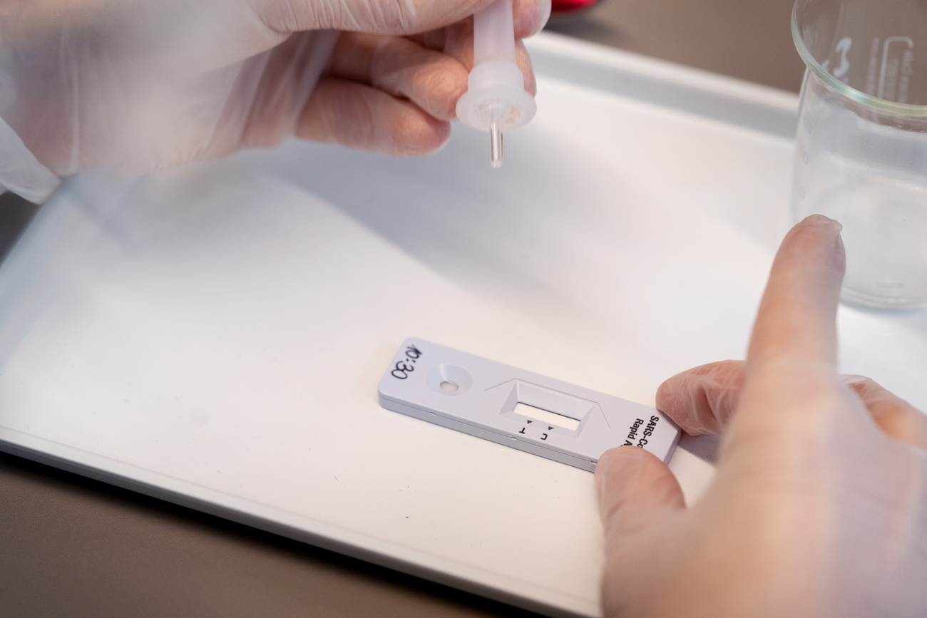 Corona-Schnelltest: in der Apotheke fünf Franken, der Bund entschädigte ihn mit 47 Franken. (Bild: Keystone)
