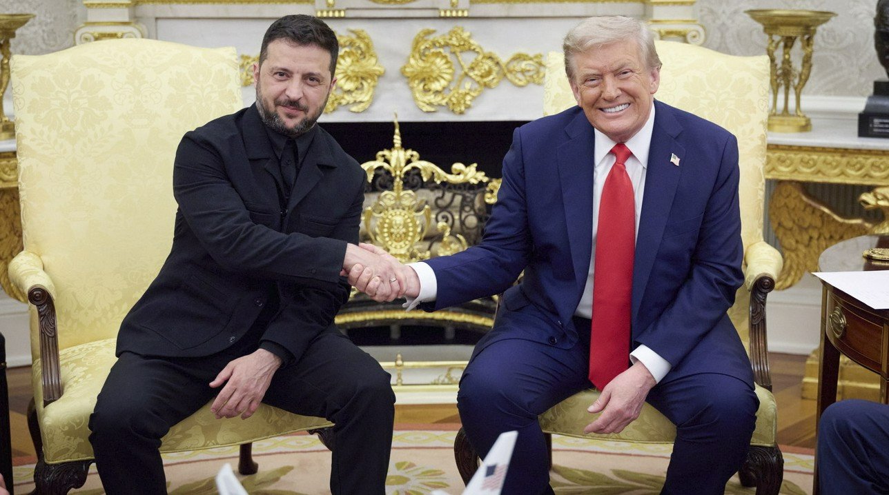 «Wenn das Gespräch mit Trump schiefgeht, bin ich bereits im richtigen Tenue, um die Ukraine zu beerdigen.» Bild: Keystone