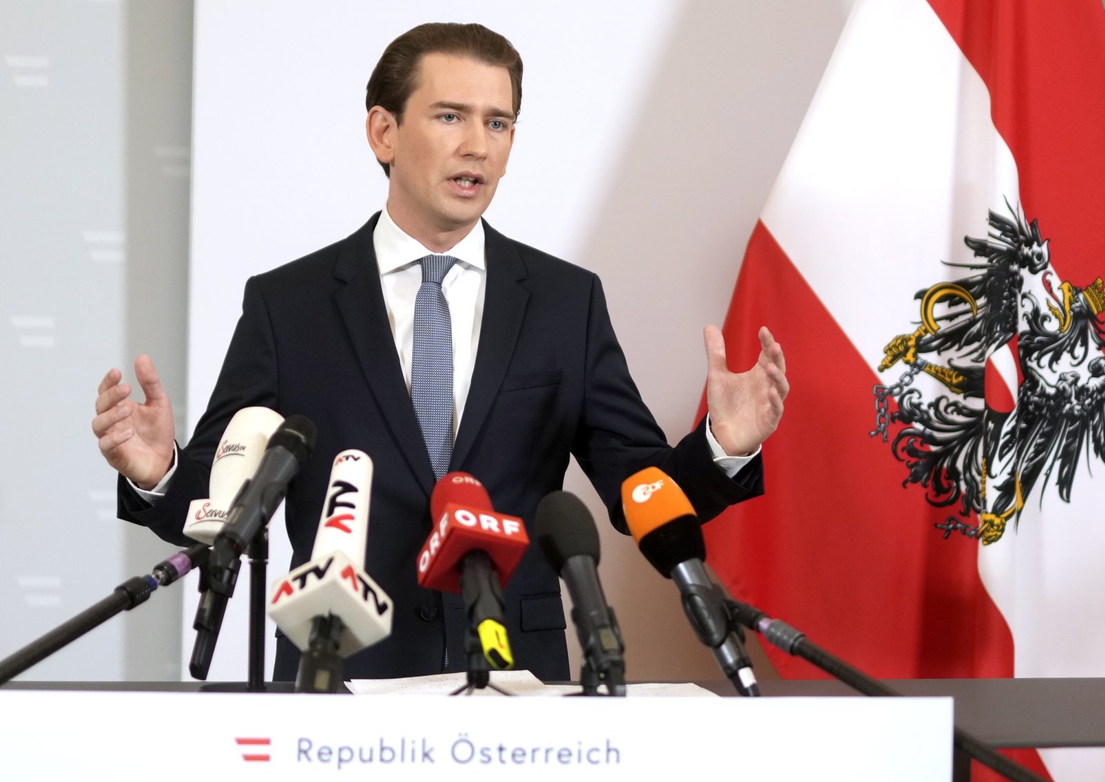 Der österreichische Bundeskanzler bei seiner Rücktrittserklärung vom Samstag. (Bild: Keystone, Georg Hochmuth)