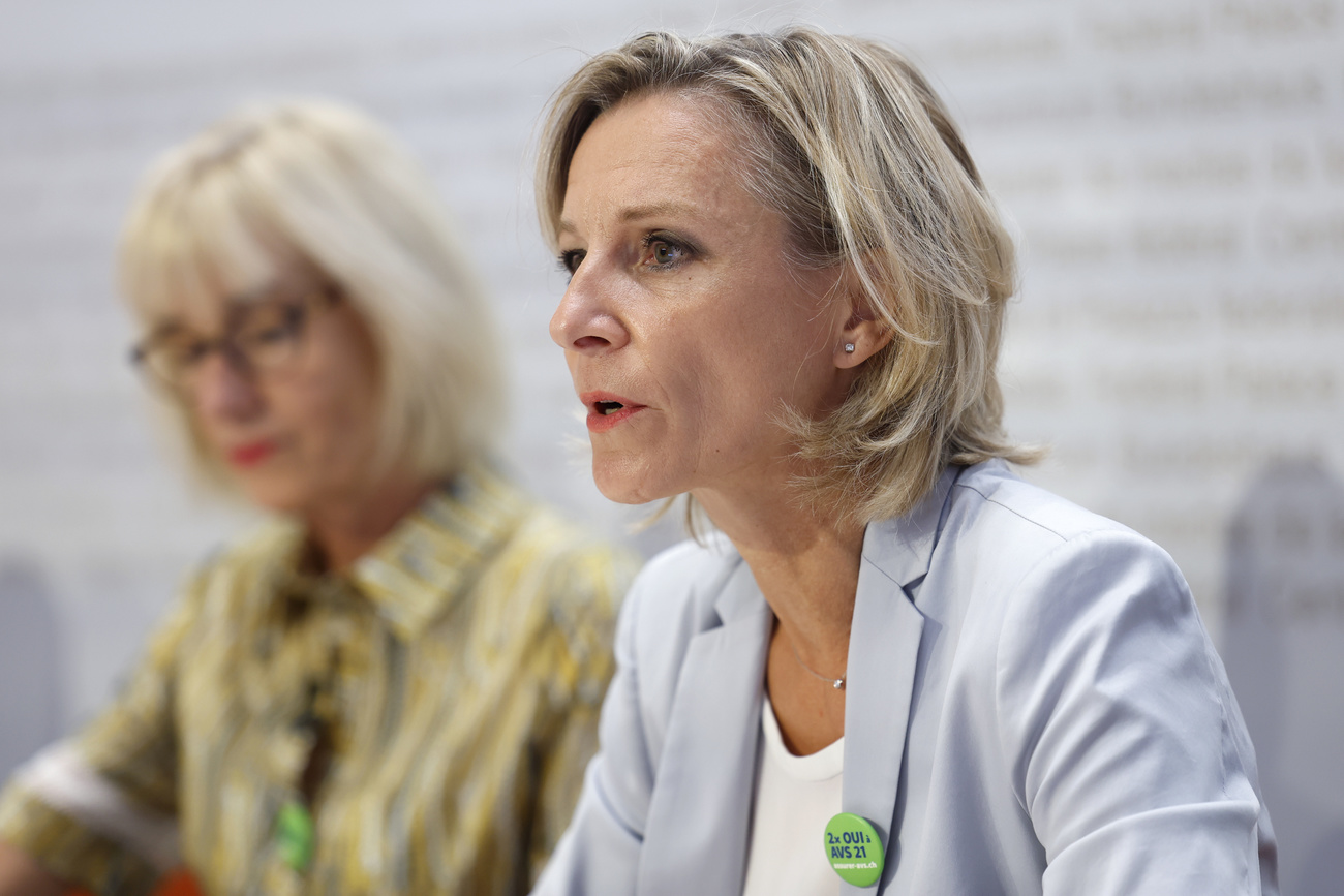 FDP-Nationalrätin Simone de Montmollin an einer Medienkonferenz zur AHV-Abstimmung. (Bild: Keystone)