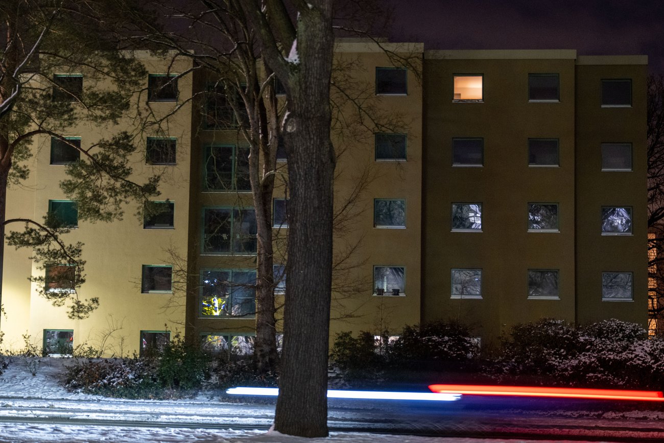 Nach dem Blackout haben die Menschen in Berlin seit Donnerstagnachmittag nach mehr als hundert Stunden wieder Strom. Bild: Keystone
