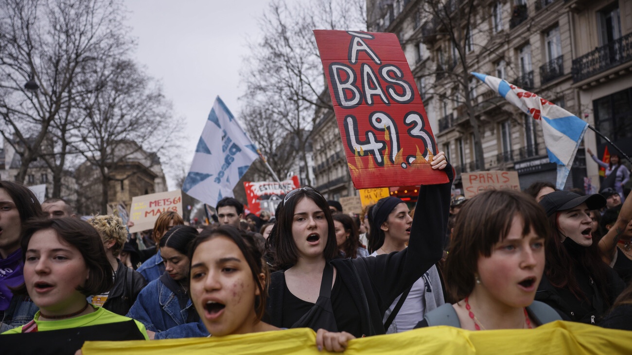 Mit Art. 49,3 der Verfassung kann der Präsident in Frankreich die Verfassung umgehen. Bild: Keystone