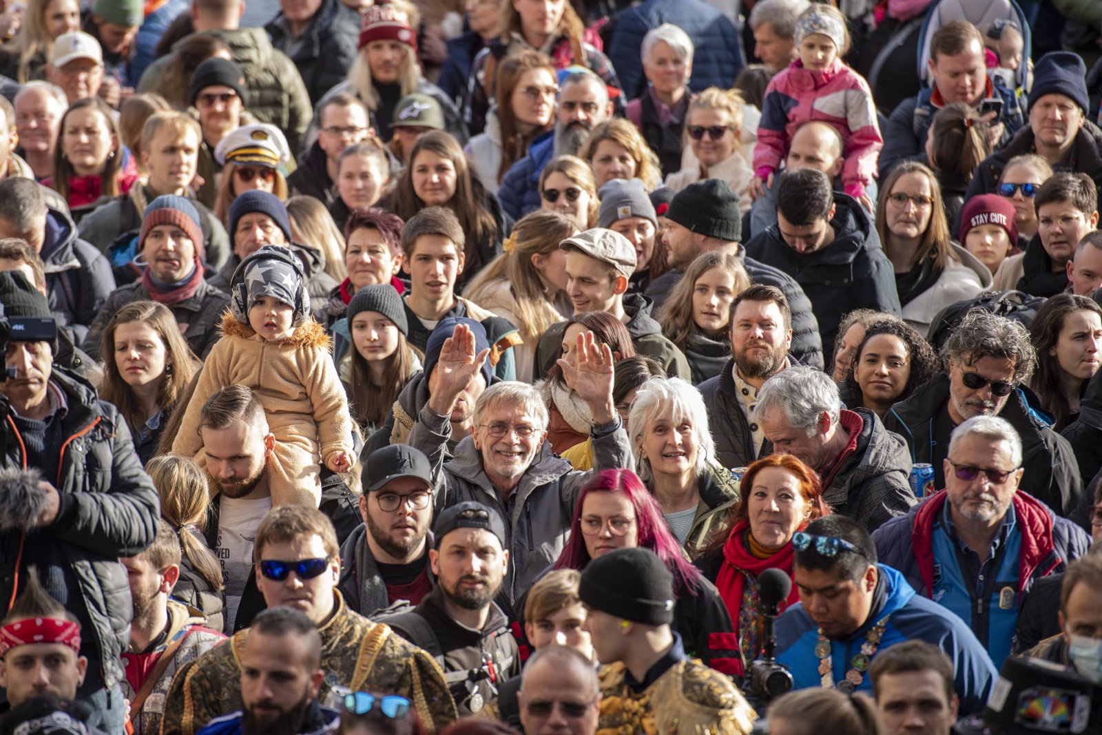 Wieder Menschen statt Masken: Luzerner Fasnacht, 19. Februar 2022.