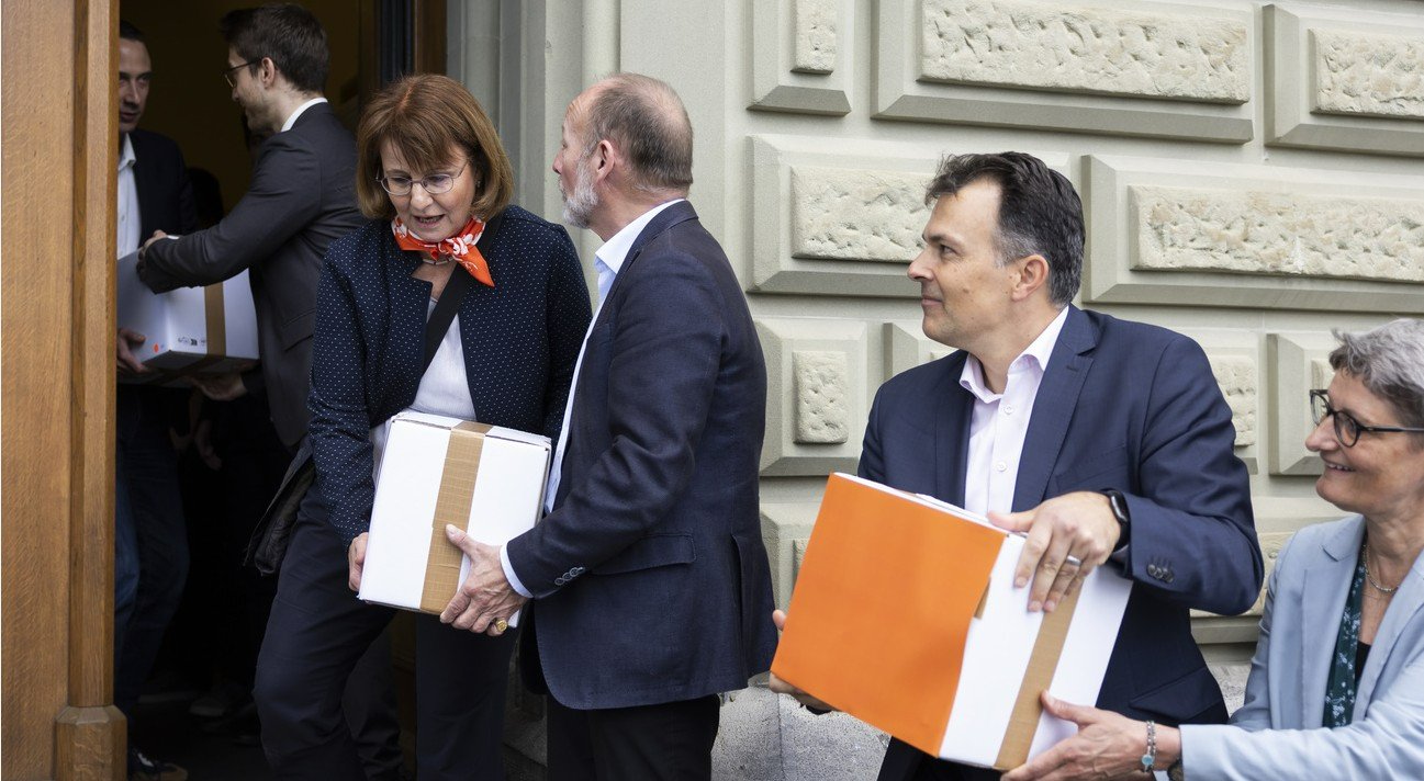 Die Initiative würde auch KMU belasten: Einreichung der neuen Konzernverantwortungsinitiative am Dienstag, 27. Mai 2025. Bild: Keystone