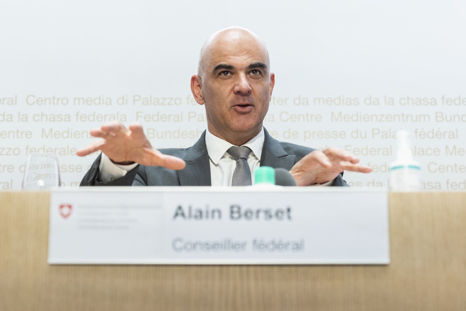 Es fehlt die Exit-Strategie: Gesundheitsminister Alain Berset (SP). Bild: Keystone-SDA