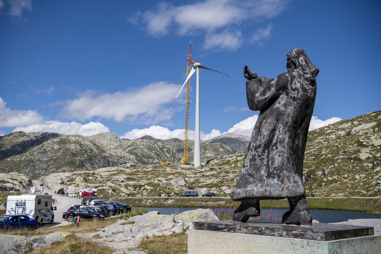 Auf dem Gotthard Pass wurden 2020 die Windräder des Windparks der Azienda Elettrica Ticinese, AET, aufgebaut. Bild: Keystone