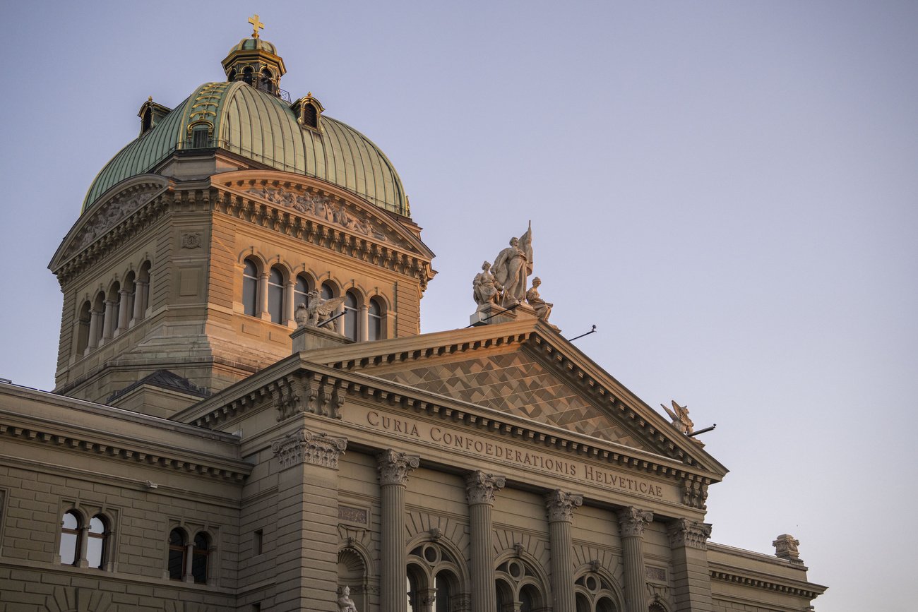 Die Pläne in Bern, die Kosten in den Gemeinden: Die neuen Rahmenverträge mit der EU könnten den Gemeinden Sozialhilfe-Mehrkosten in Millionenhöhe bescheren. Bild Keystone