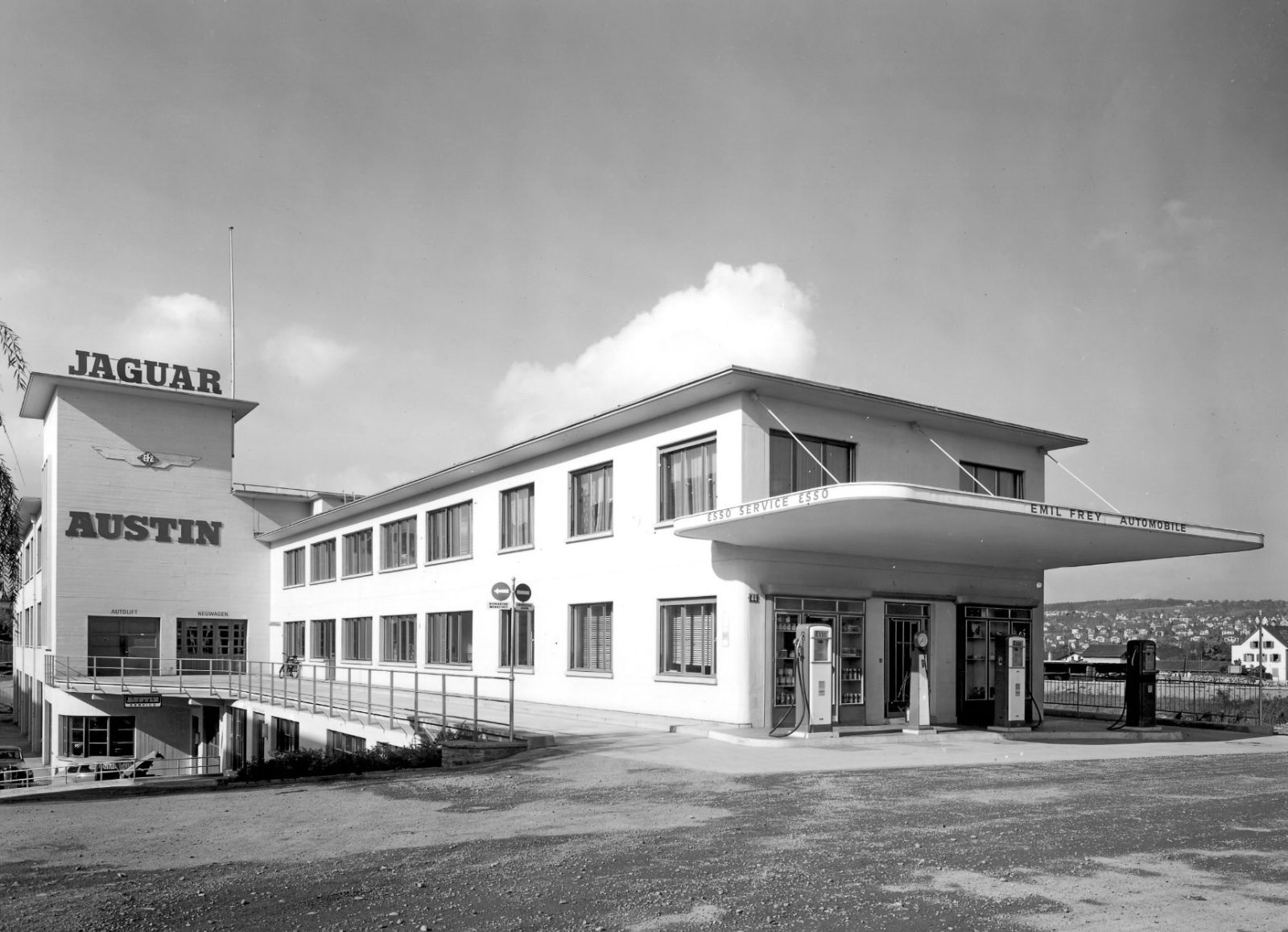 1948 expandiert Emil Frey nach Altstetten. Hier befindet sich heute die Zentralverwaltung des Unternehmens. Bild: Emil Frey-Gruppe