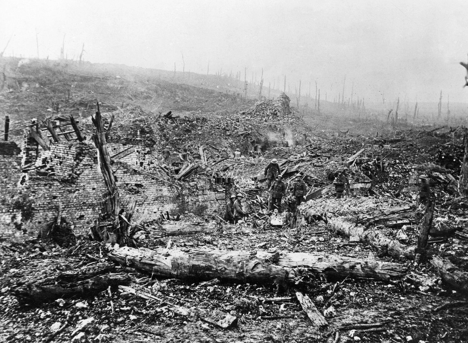 Französische Landschaft nach der Schlacht an der Somme, 1916.