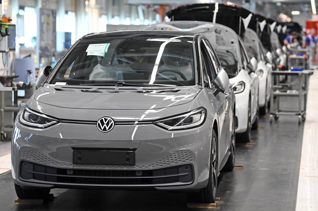 «Die Automobilbranche gerät wegen der Regulierung unter Druck und verliert Marktanteile»: Autoproduktion in Deutschland. Bild: Keystone