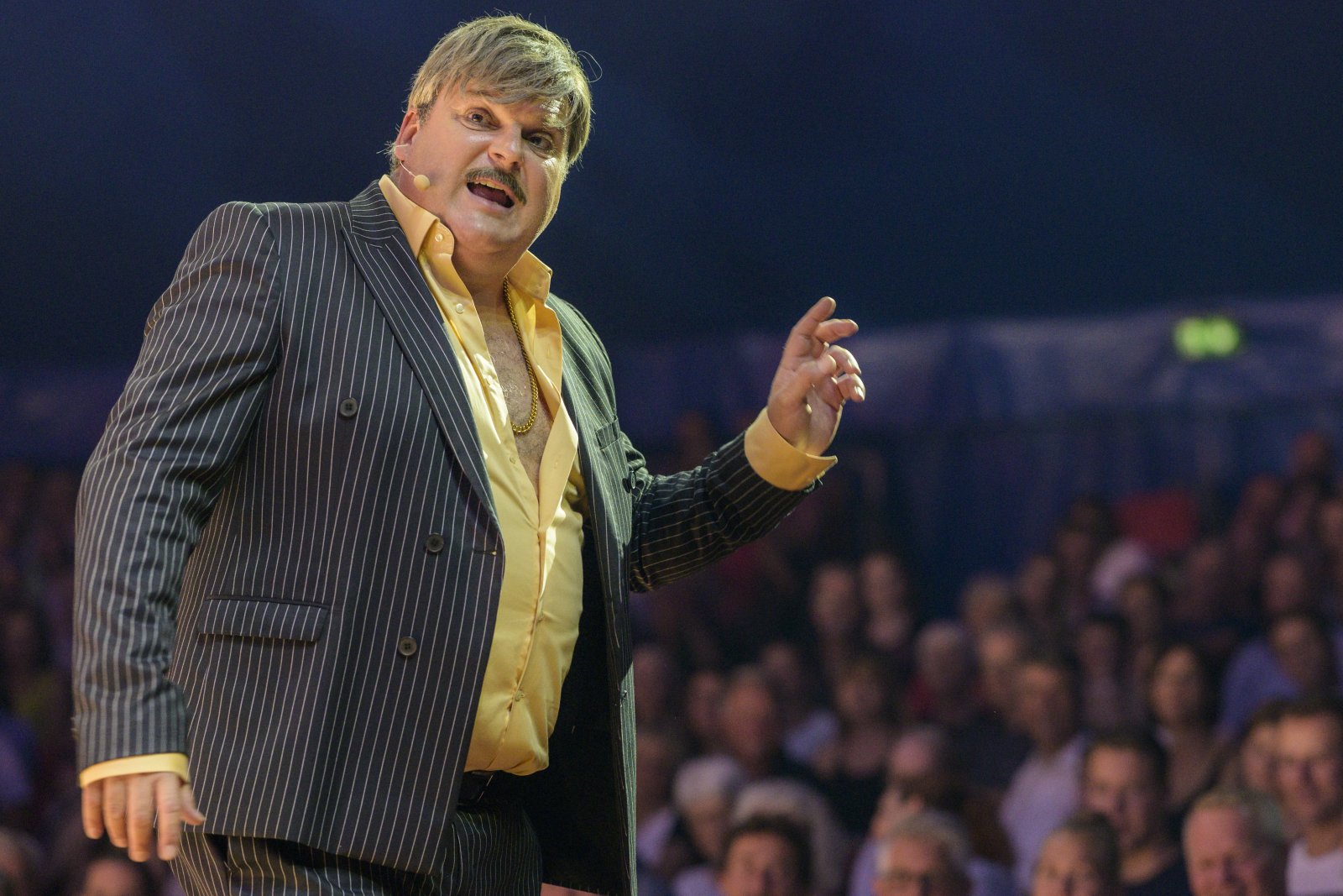 «Für euch Covidioten spielt beim Hitler-Gruss links und rechts eine Rolle, beim Schweizer Schwur aber nicht»: Schauspieler Mike Müller. (Bild: Keystone SDA)