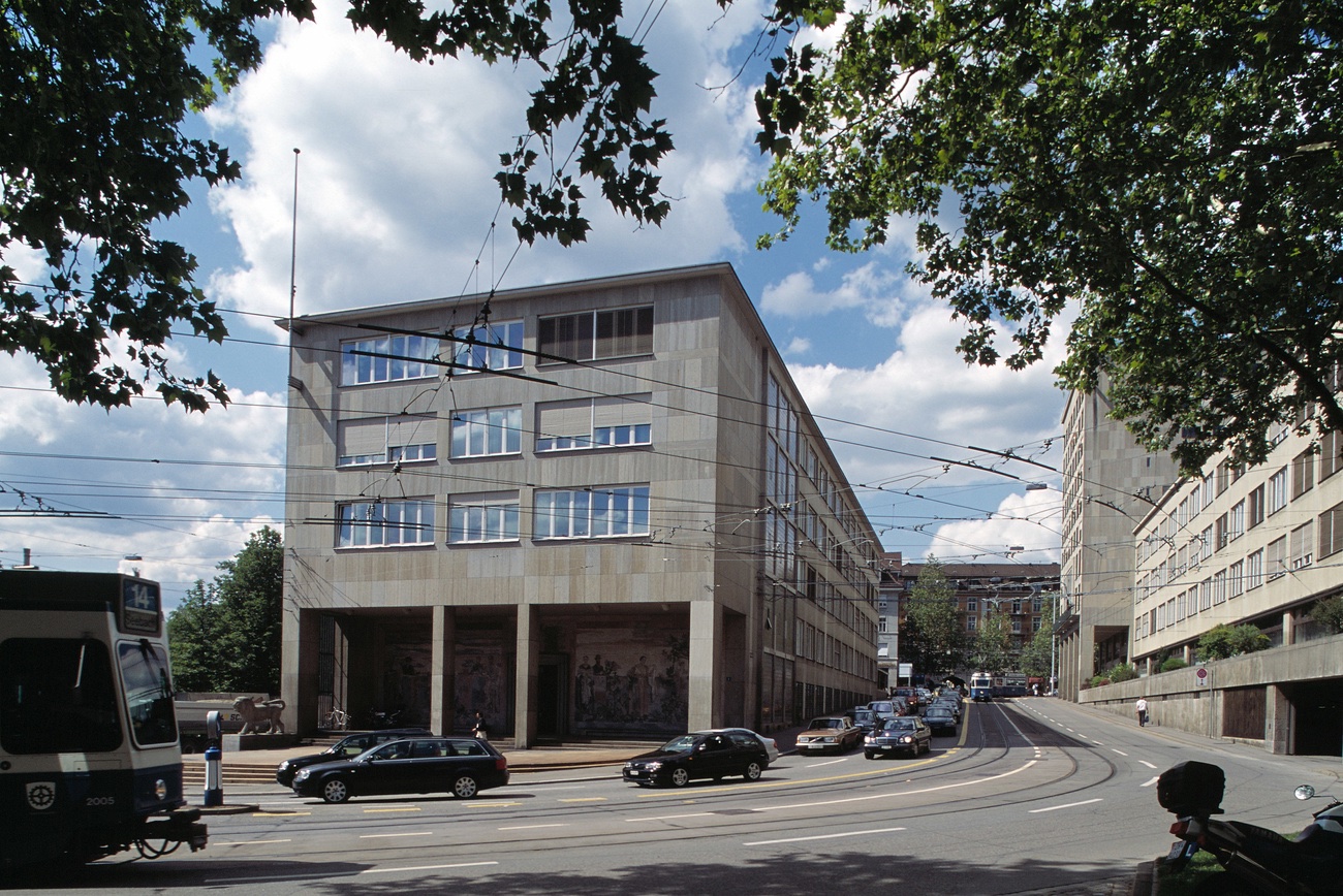 Der Sitz der Zürcher Bürokratie. Regierungsgebäude Walche. Bild: Keystone