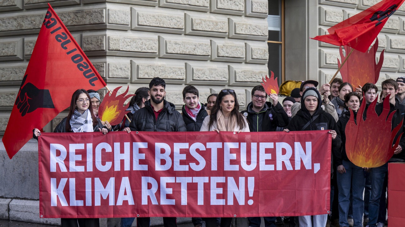 Die Initiative will mit den erhofften Steuererträgen offiziell die Klimapolitik finanzieren. Bild: Keystone