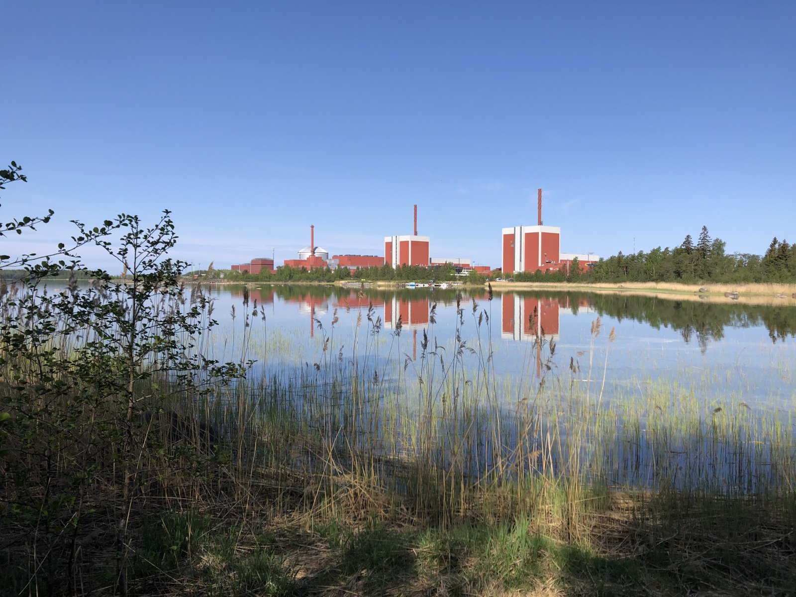 Das vielleicht schönste Kernkraftwerk Europas: Olkiluoto 1, 2 und 3 in Finnland. Bild: Alex Reichmuth