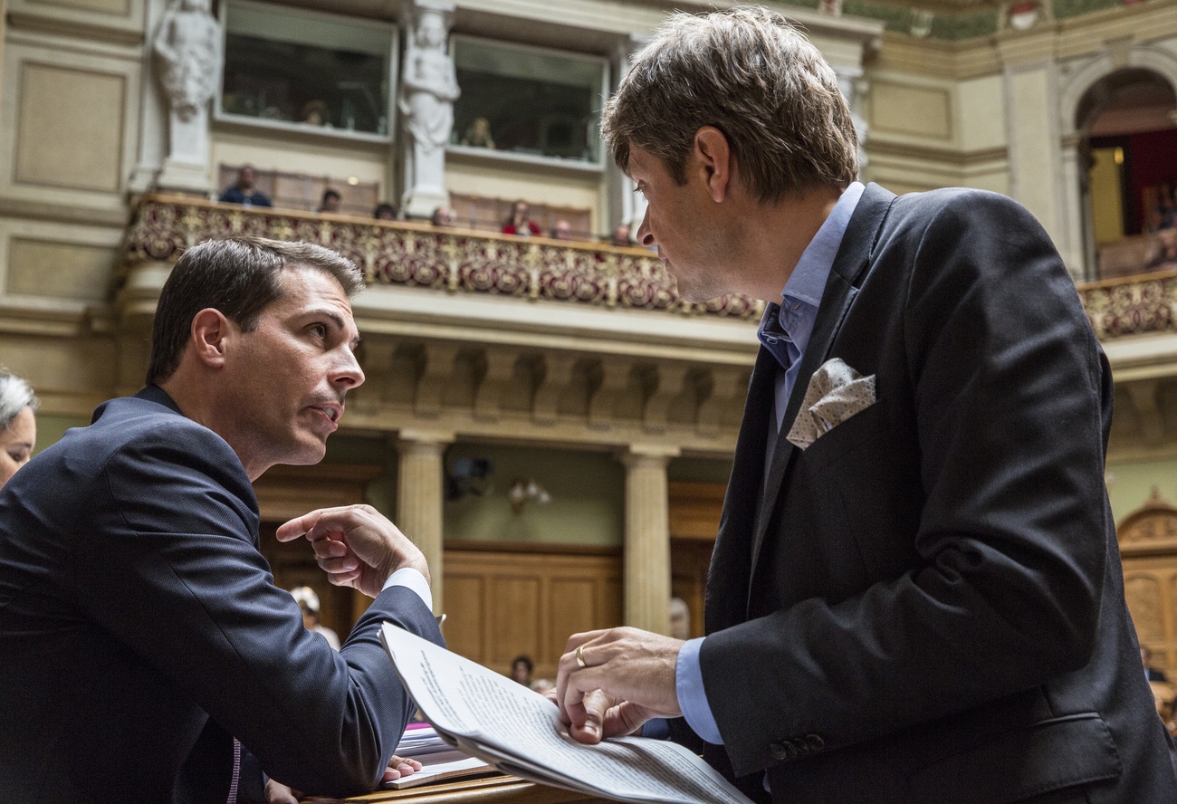 Sollen FDP und GLP wieder zusammenspannen? Thierry Burkart (FDP) und Jürg Grossen (GLP) während der Session. Bild: Keystone