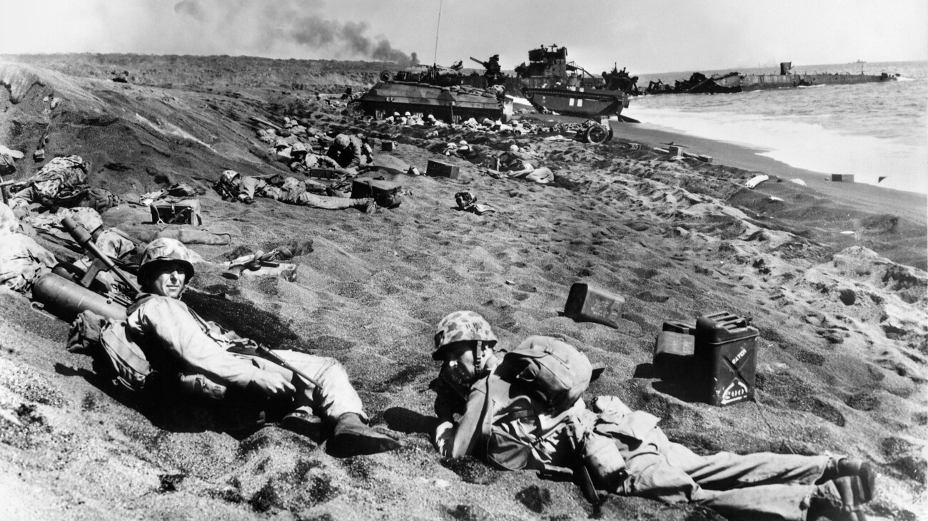 Amerikanische Soldaten im Kampf gegen die Japaner. Bild: Keystone