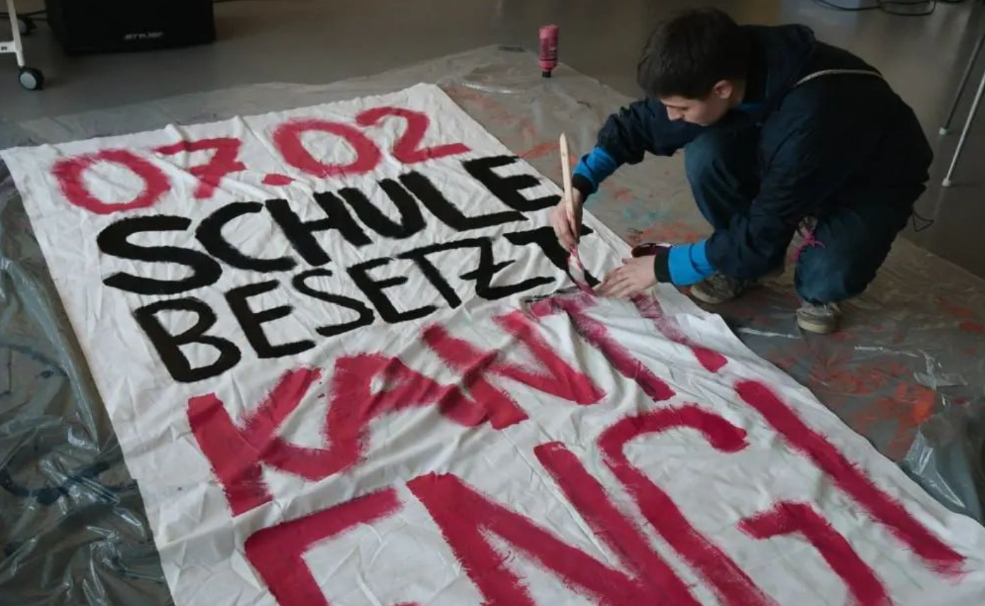 «Transpi malen» – im Programm der Klimaaktivisten. Bild: Instagramm erde_brennt_zurich