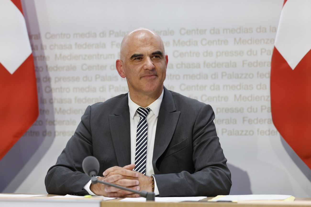 Was wird Alain Berset wohl nach seinem Rücktritt machen? Seine ehemaligen Amtskollegen sitzen heute in Stiftungsräten oder schreiben Bücher. (Bild: Keystone)