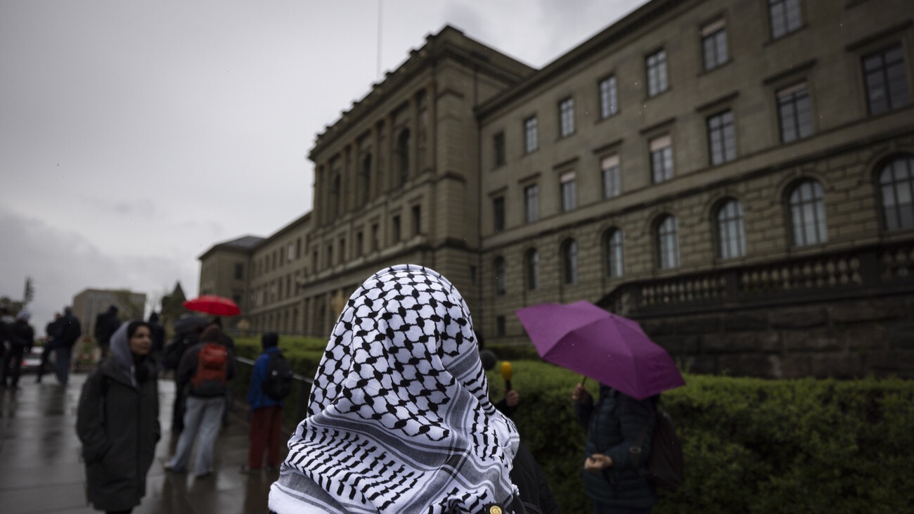 Die ETH im Brennpunkt von antisemitischen Veranstaltungen. Bild: Keystone