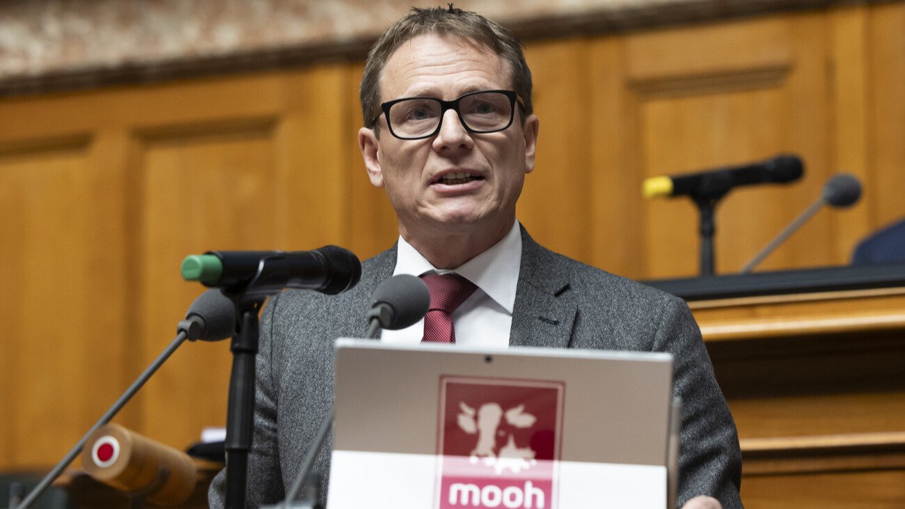 SVP-Nationalrat Martin Hübscher kritisiert die Statistik des ARE. Bild: Keystone
