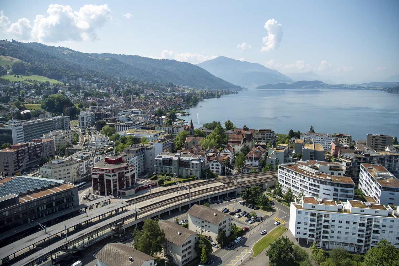 Steuerlich attraktive Standorte, beispielsweise der Kanton Zug, sind besonders von der OECD-Mindeststeuer betroffen. Bild: Keystone