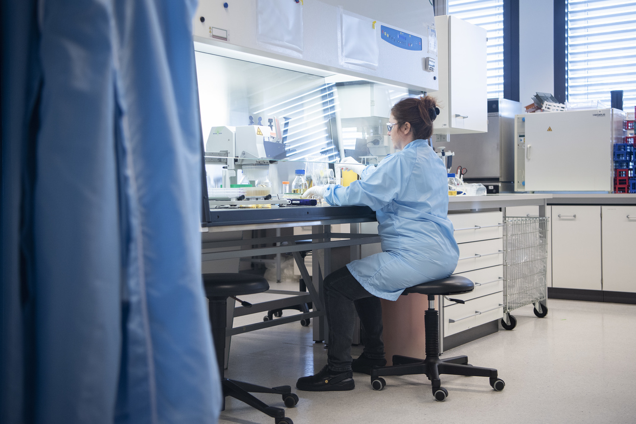 Fast 13 Prozent mehr Wertschöpfung: Die Chemiebranche würde besonders profitieren. (Bild: Keystone)