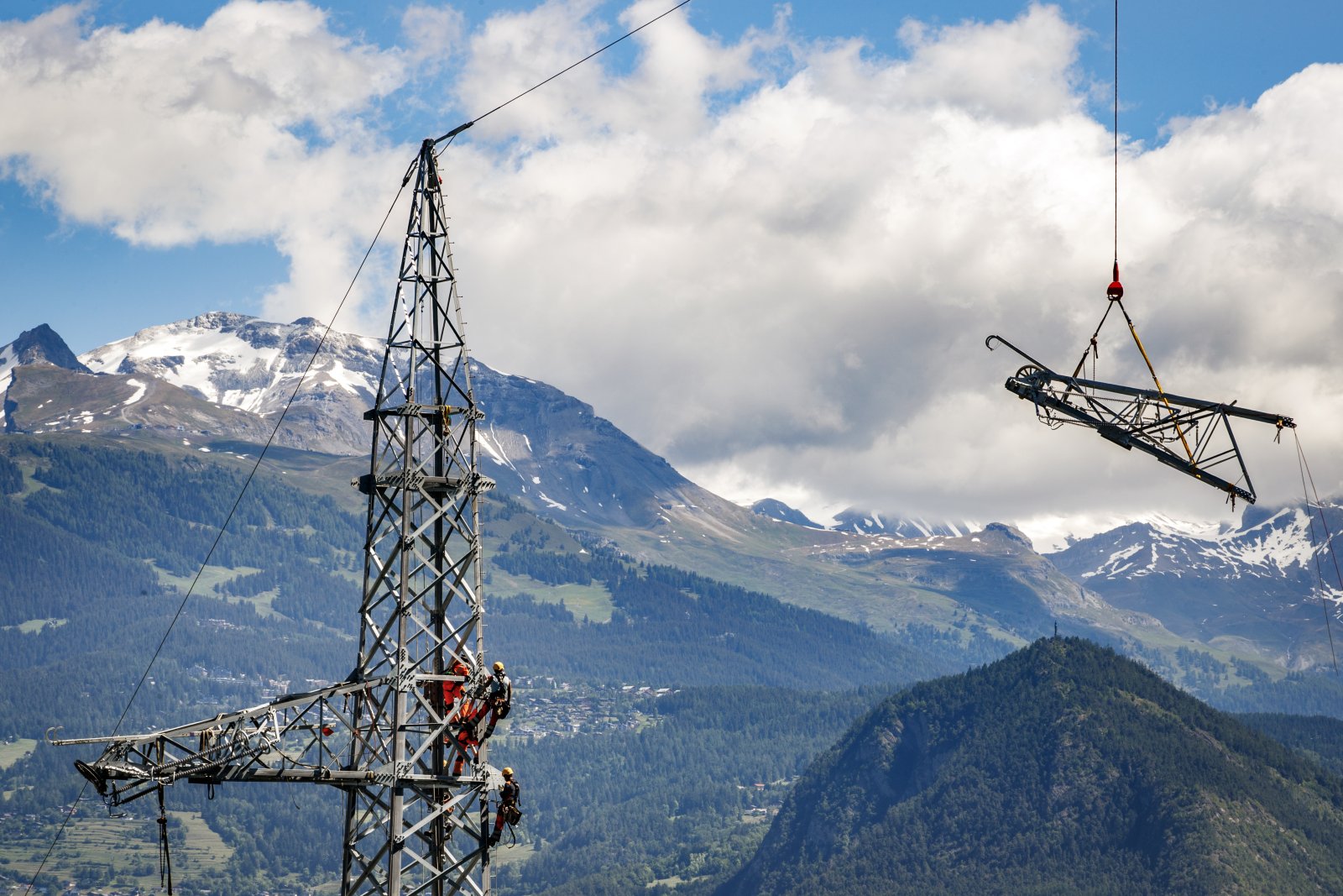 Die Schweizer Stromversorgung muss unabhängig vom Ausland erfolgen, fordert die FDP Zug. Bild: Keystone