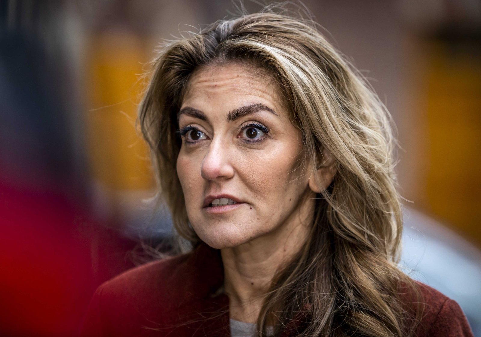 Dilan Yeşilgöz, Ministerin für Justiz und Sicherheit der Niederlande ,verteidigt das Notrecht, sonst gebe es ein «akutes Problem». (Bild: Keystone)